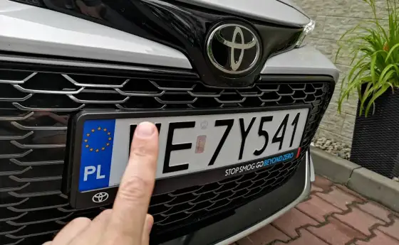 Zgubiona tablica rejestracyjna - co zrobić i ile to kosztuje?